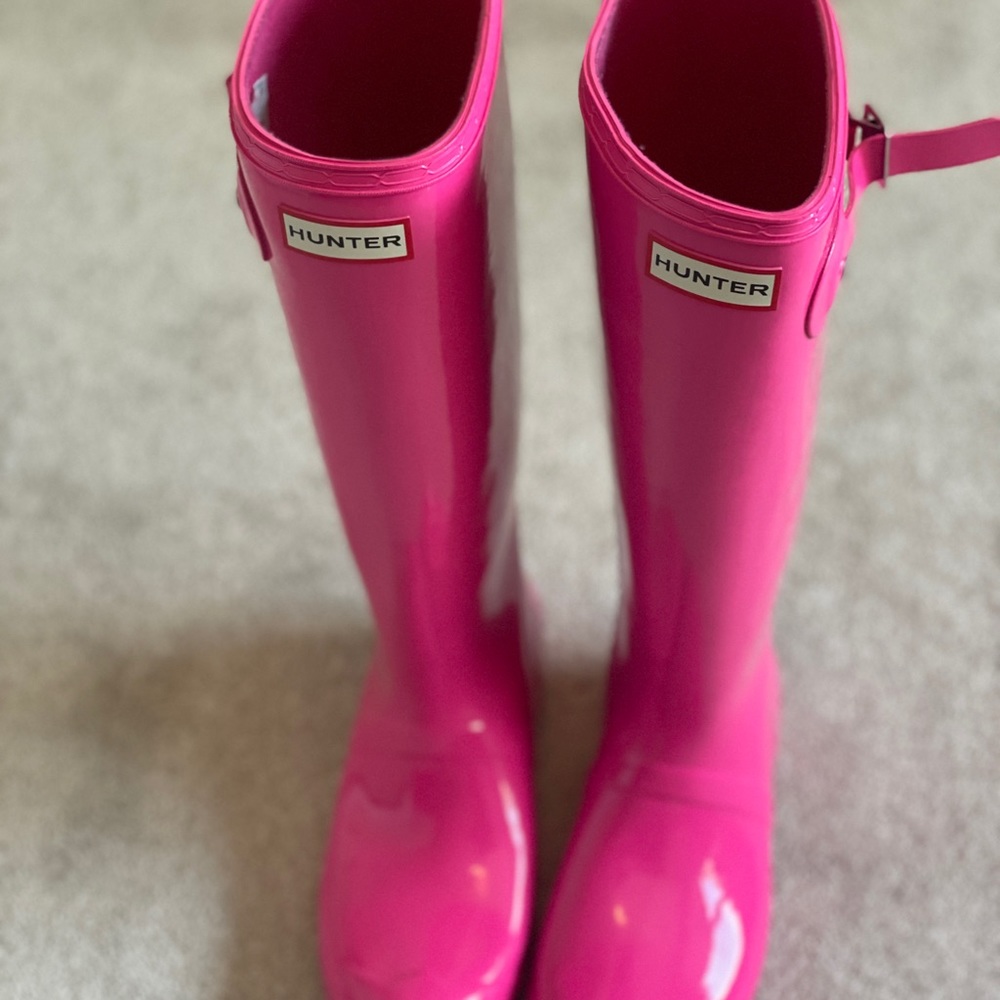 Size 8 Women’s Hunter boots